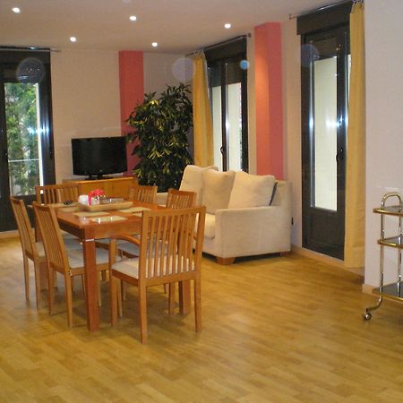 Apartamentos Plaza Espana Deluxe Zaragoza Bagian luar foto